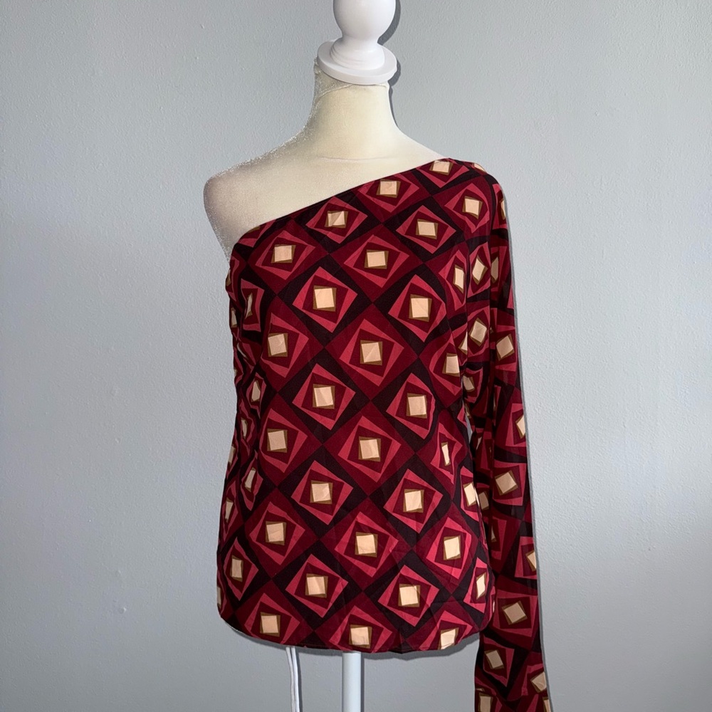 Rue 21 Options One-Shoulder Geometric Top